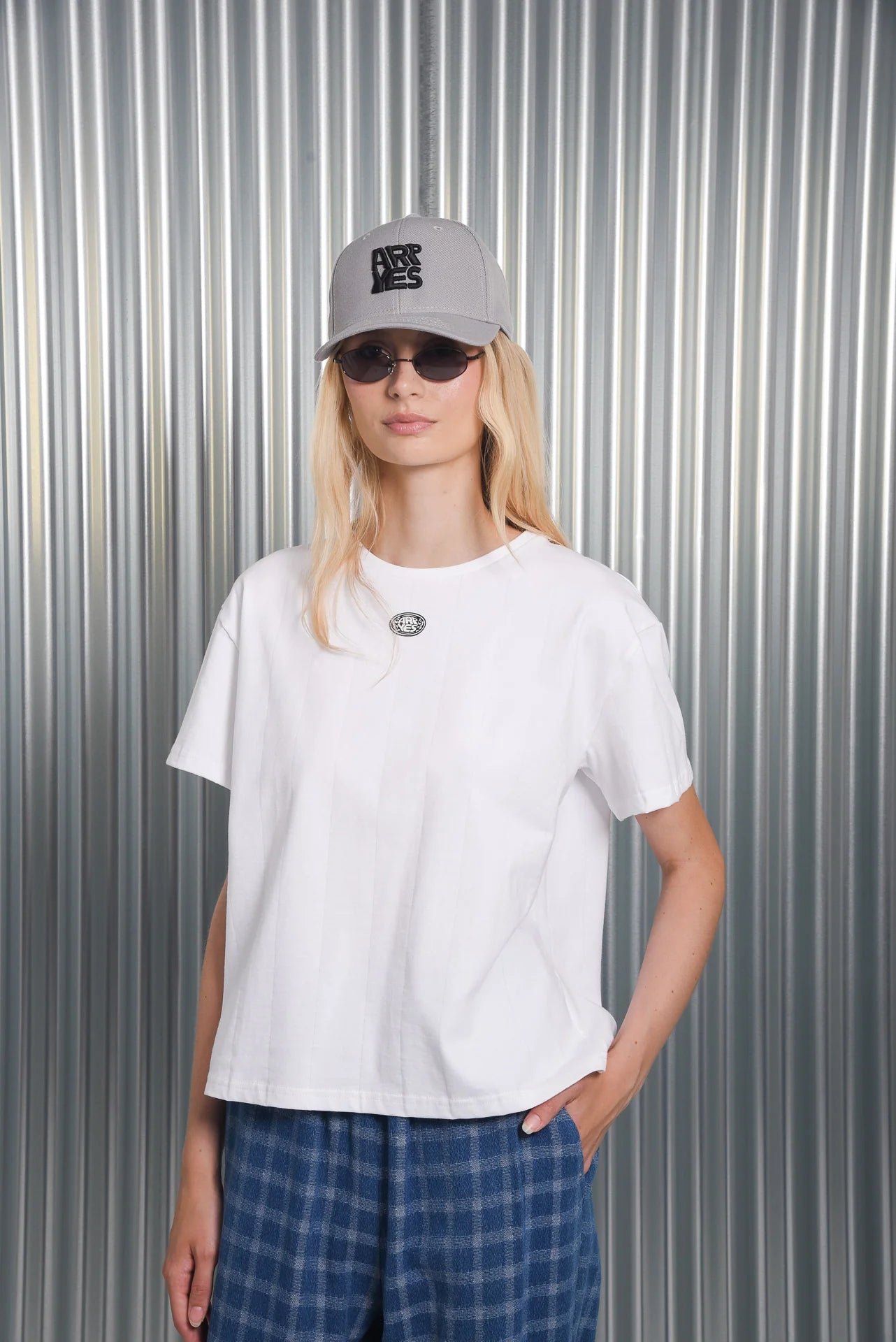 BROKEN TEE WHITE