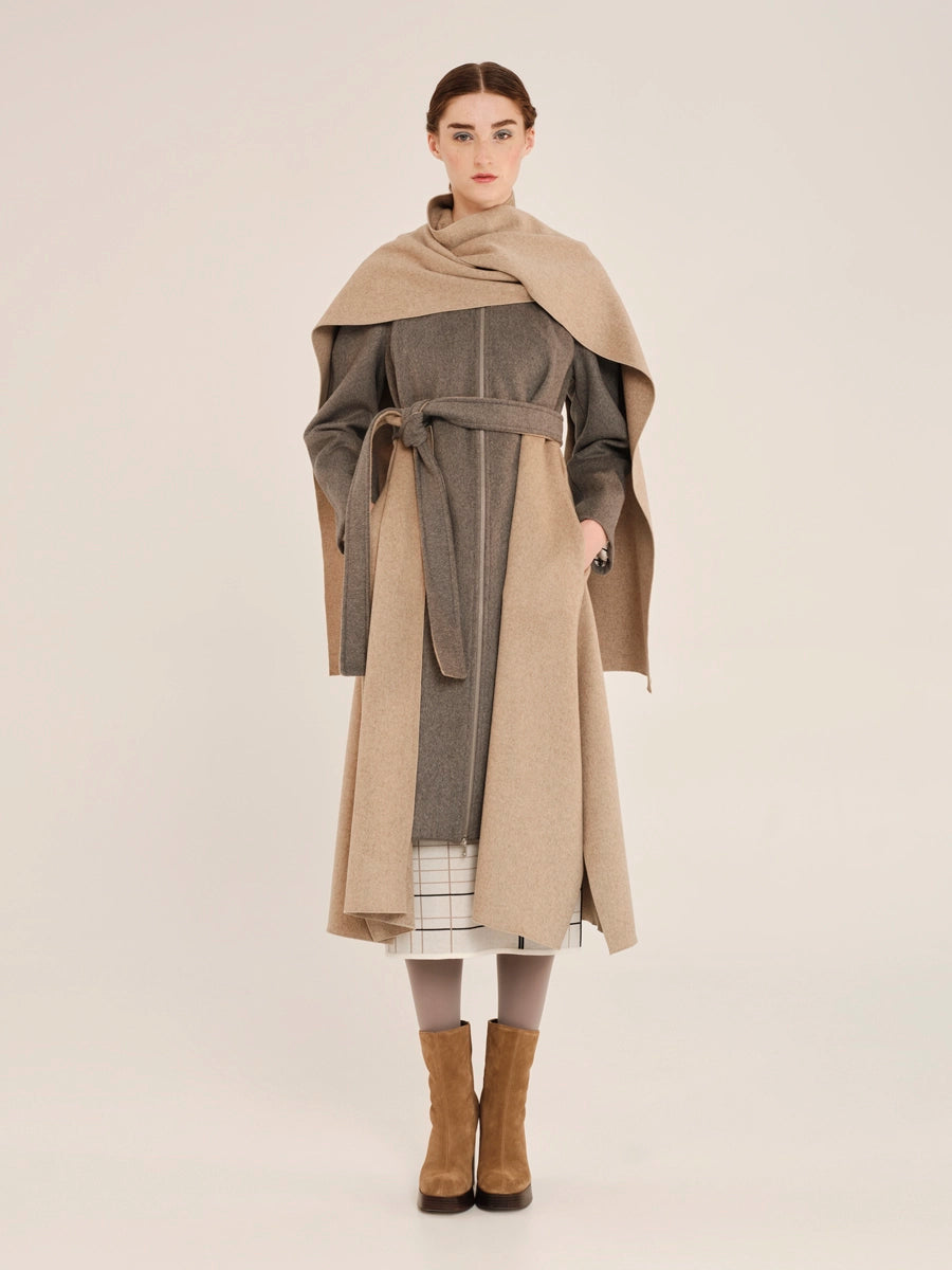 Long Coat with Attached Scarf – Sculptures W25363