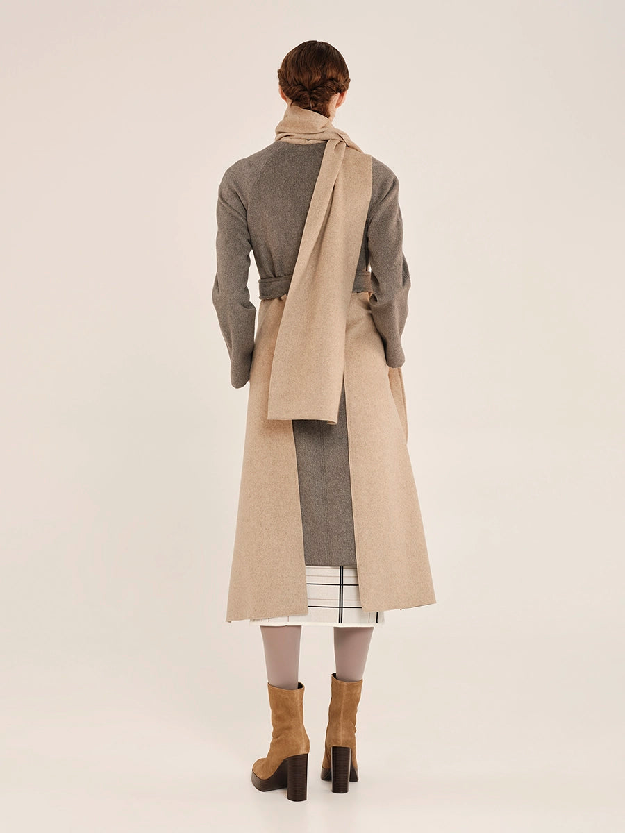 Long Coat with Attached Scarf – Sculptures W25363
