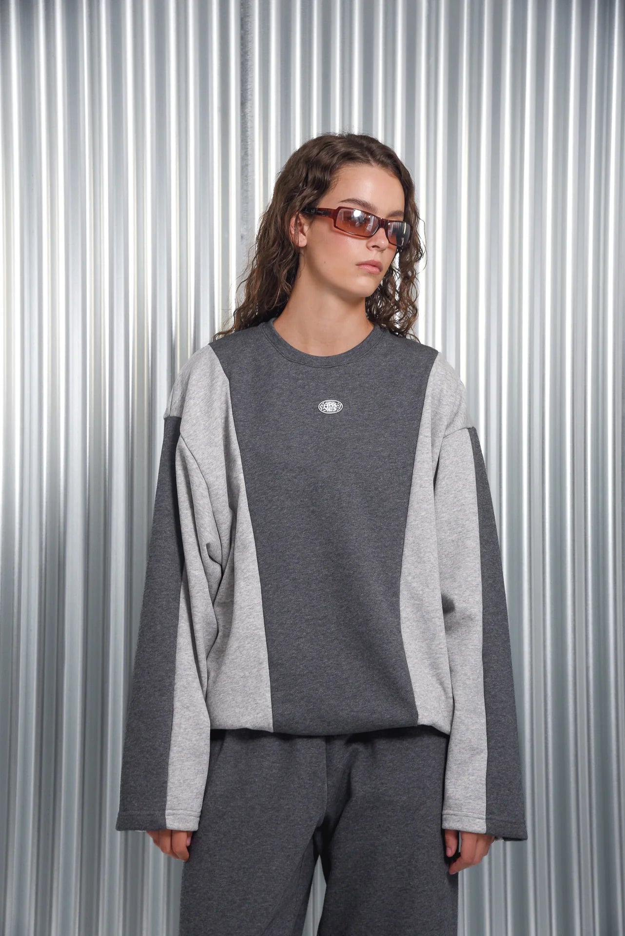 SYMBOL SWEATSHIRT DARK GREY