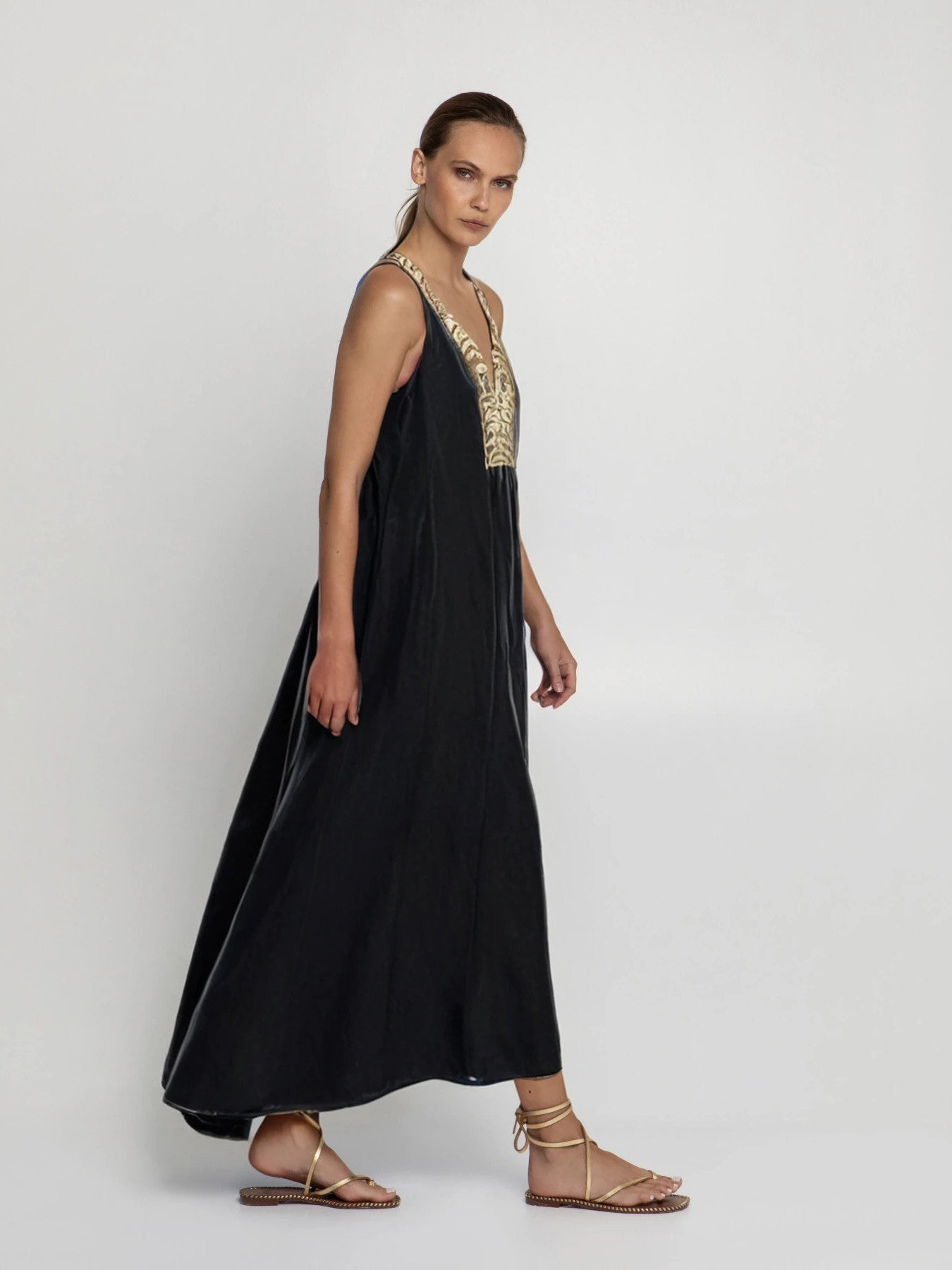 Triangle Embroidered Sleeveless Maxi Dress Black