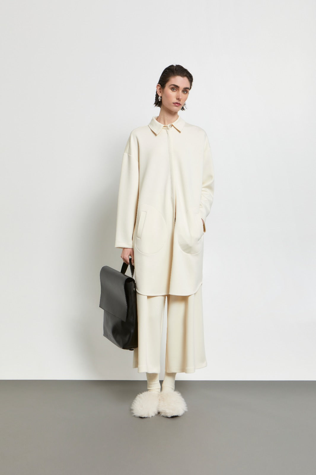 W26258 CROP TROUSERS  WITH FRONT PLEATS