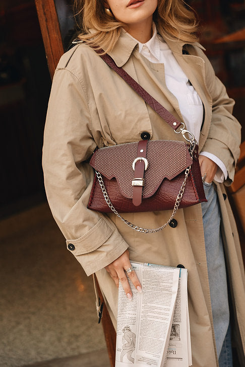 "Go your own way" shoulder bag, cherry nickel