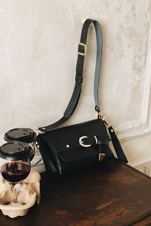 "Regret me" shoulder bag