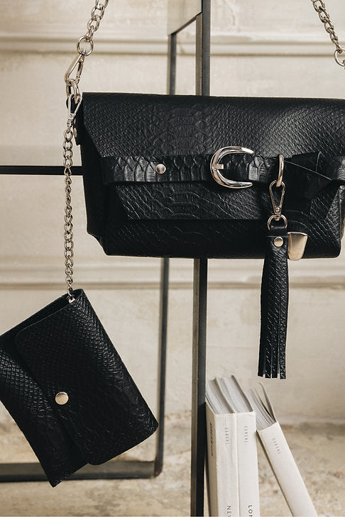 "Regret me" shoulder bag