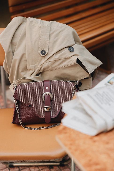 "Go your own way" shoulder bag, cherry nickel