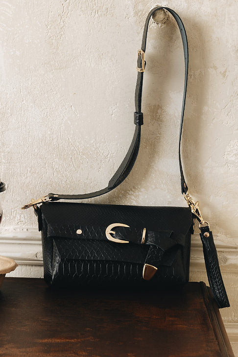 "Regret me" shoulder bag