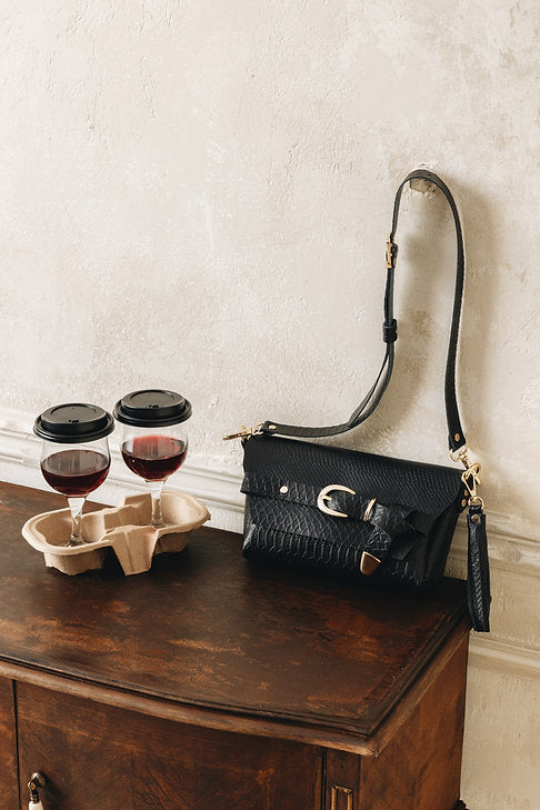 "Regret me" shoulder bag