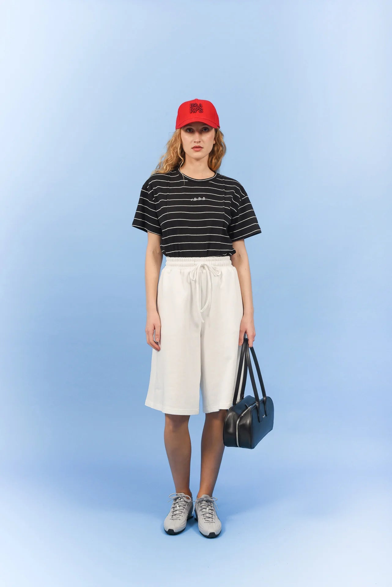 VACAY T-SHIRT BLACK
