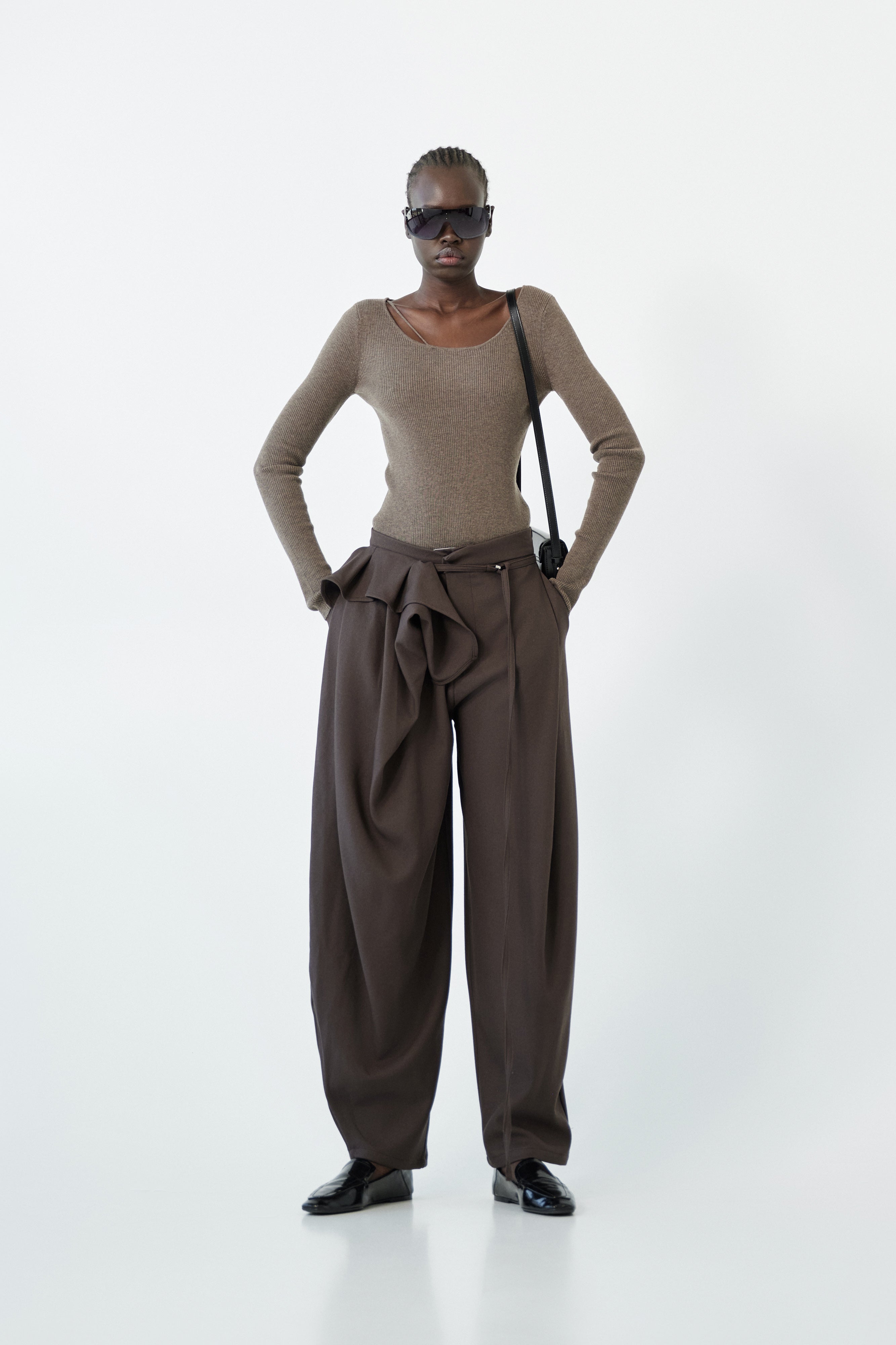 PANTALONI ART. EFW250301