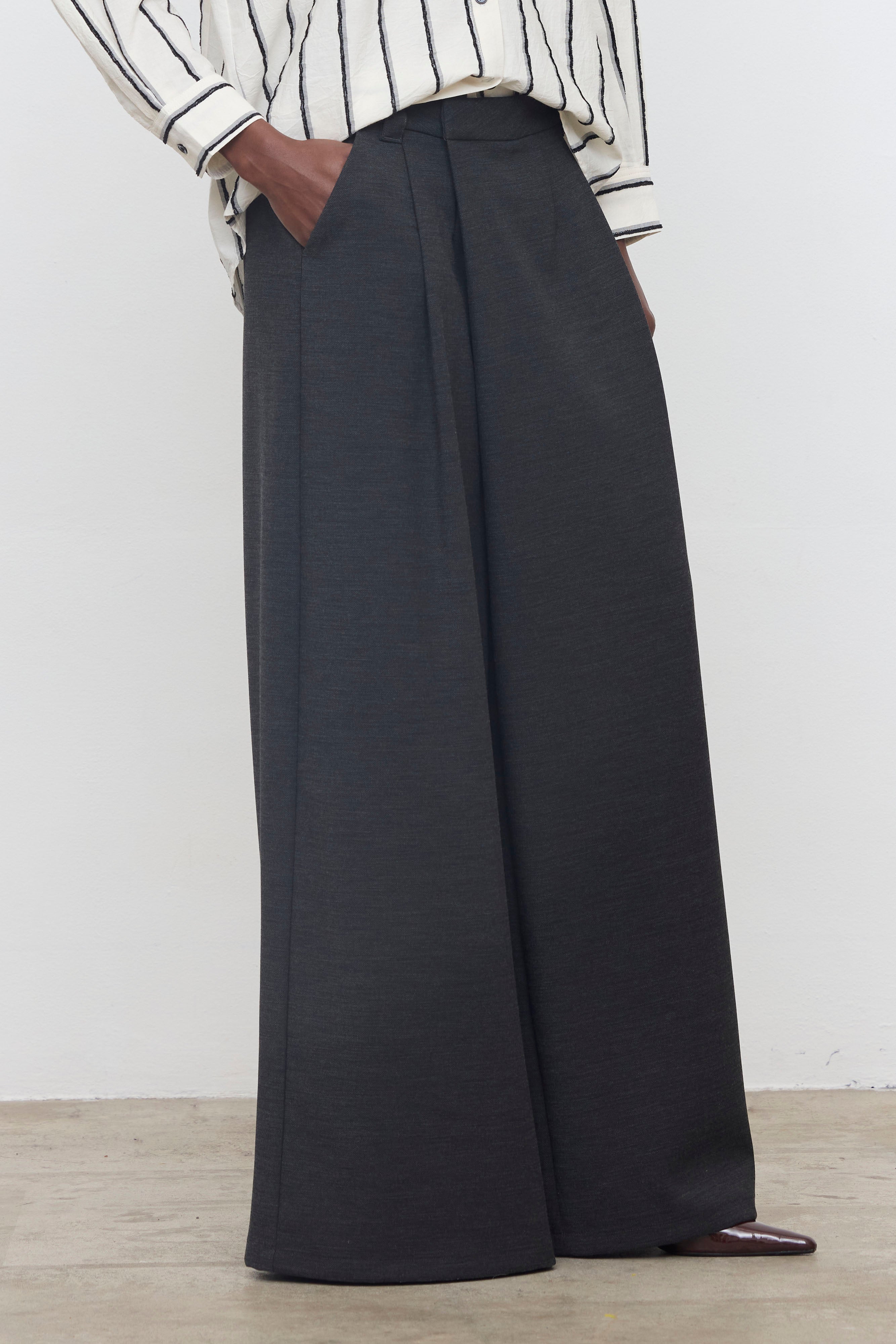 EFW260058 TROUSERS