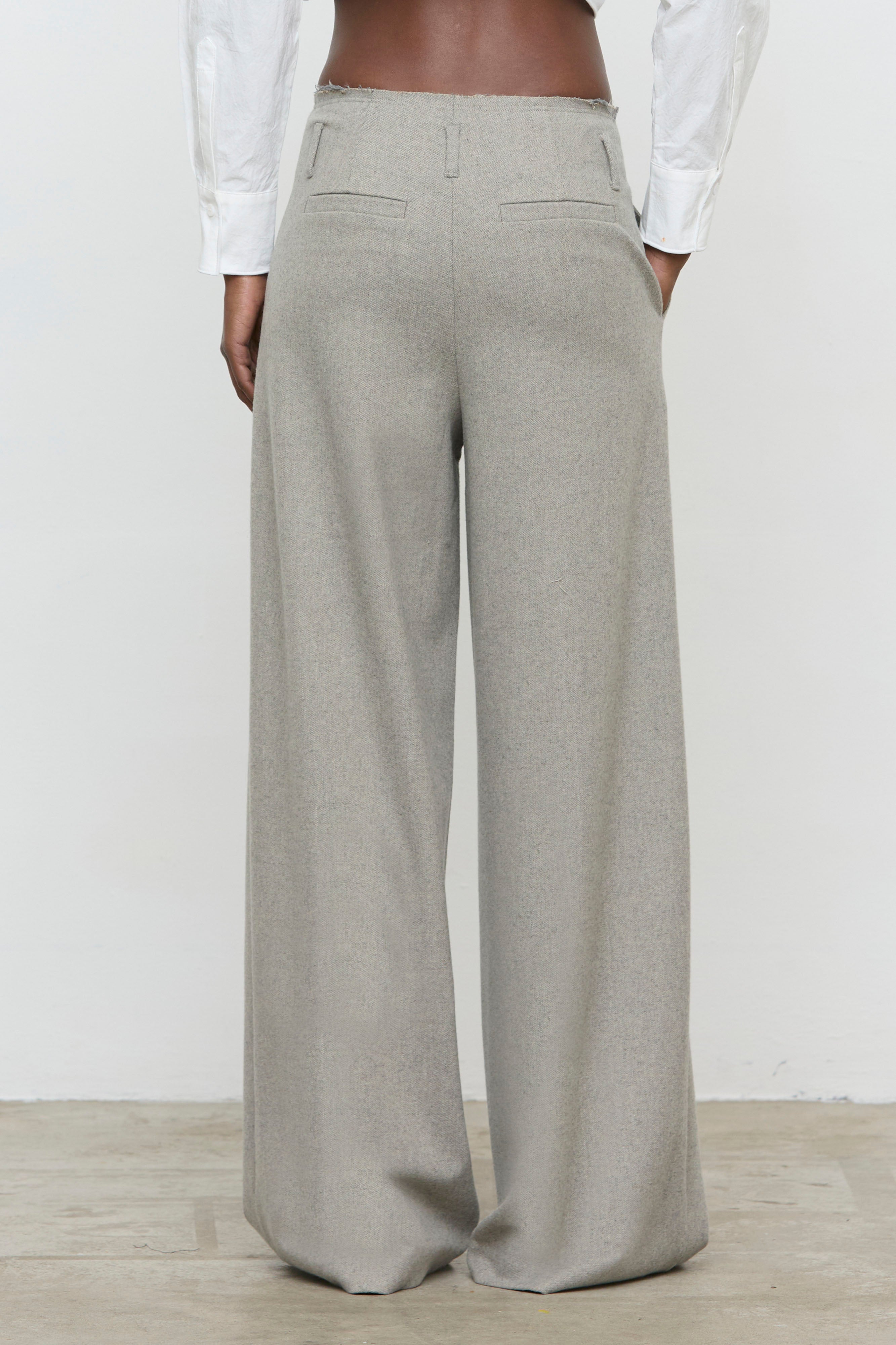 EFW260068 TROUSERS