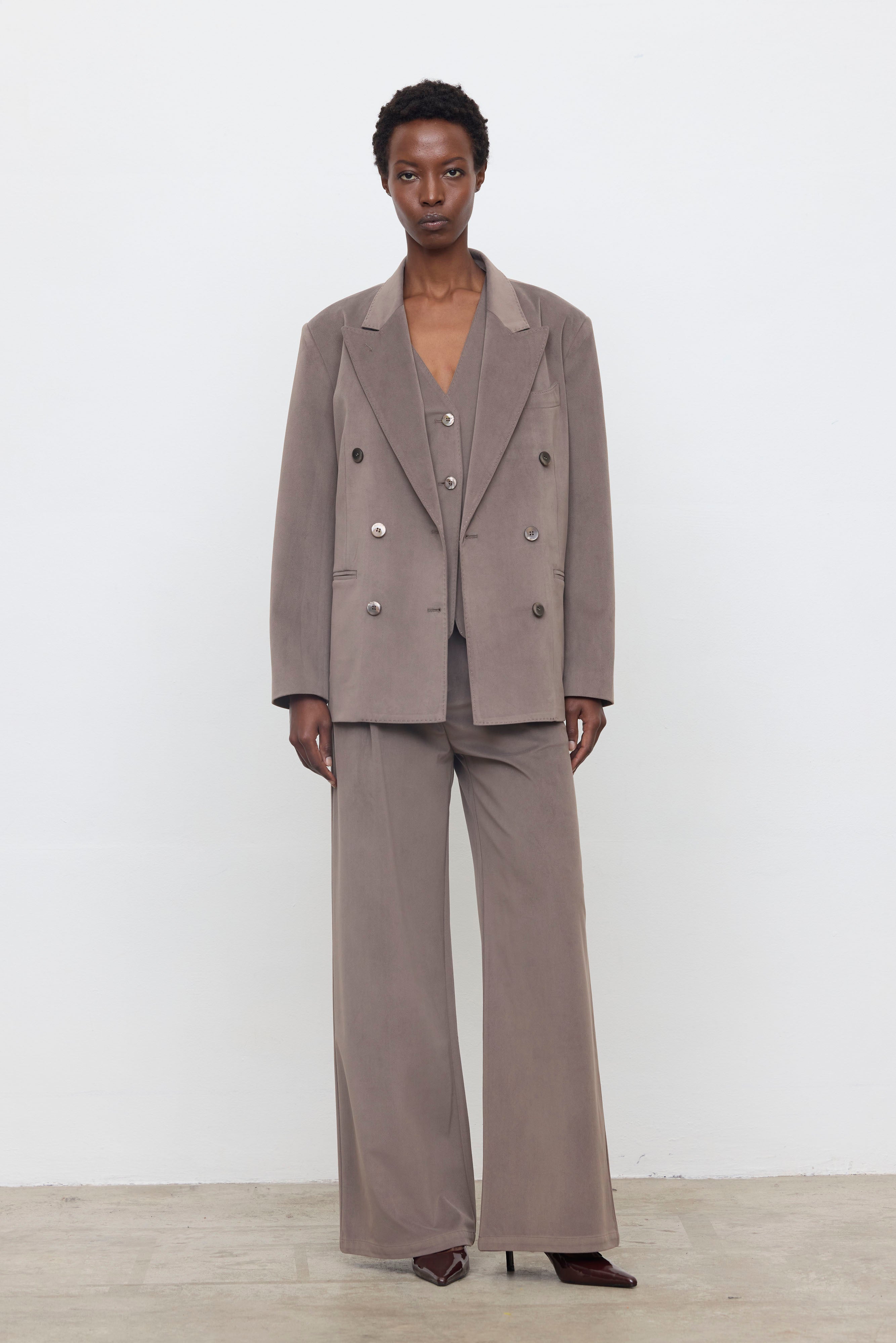 EFW260070 BLAZER
