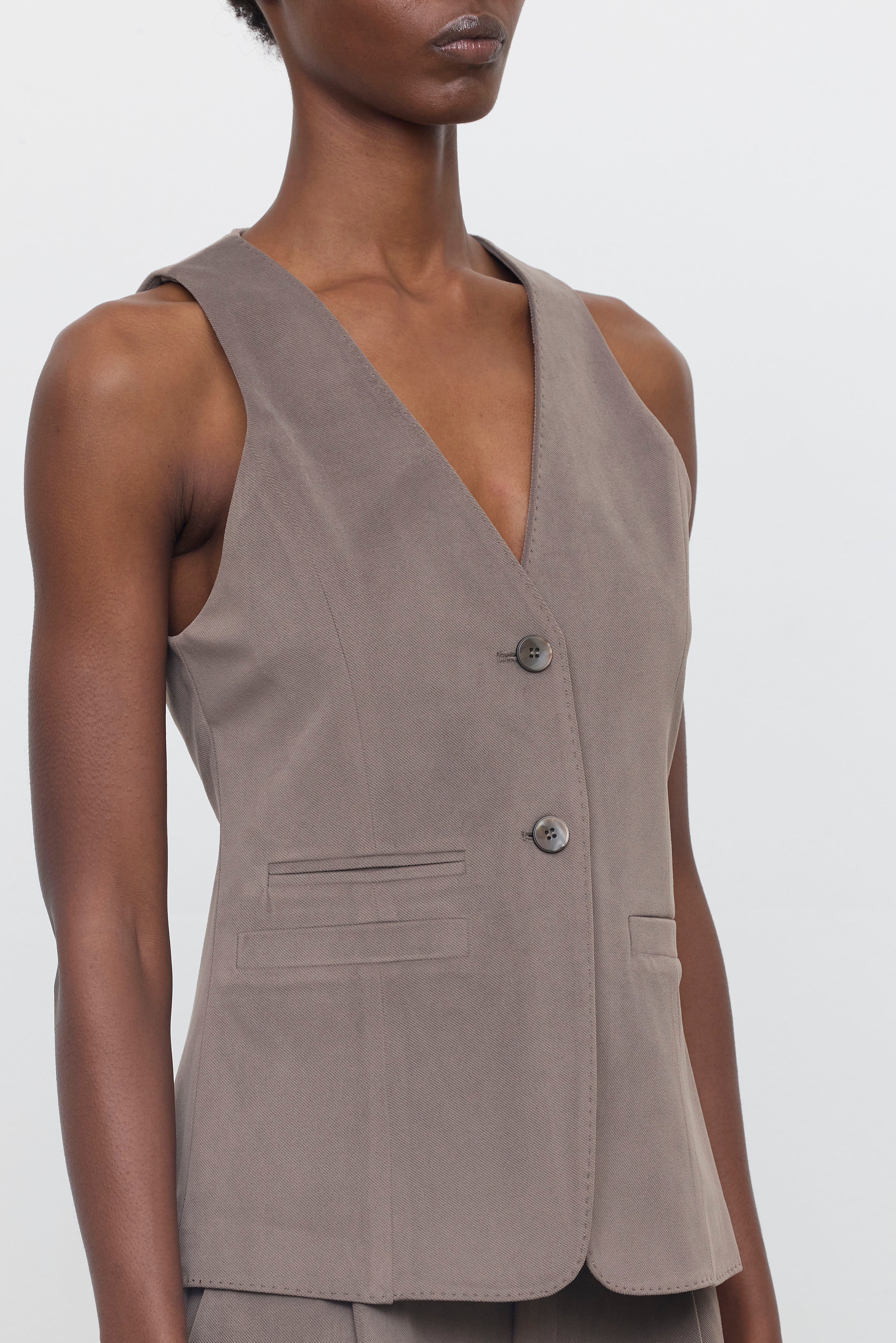 EFW260071 VEST