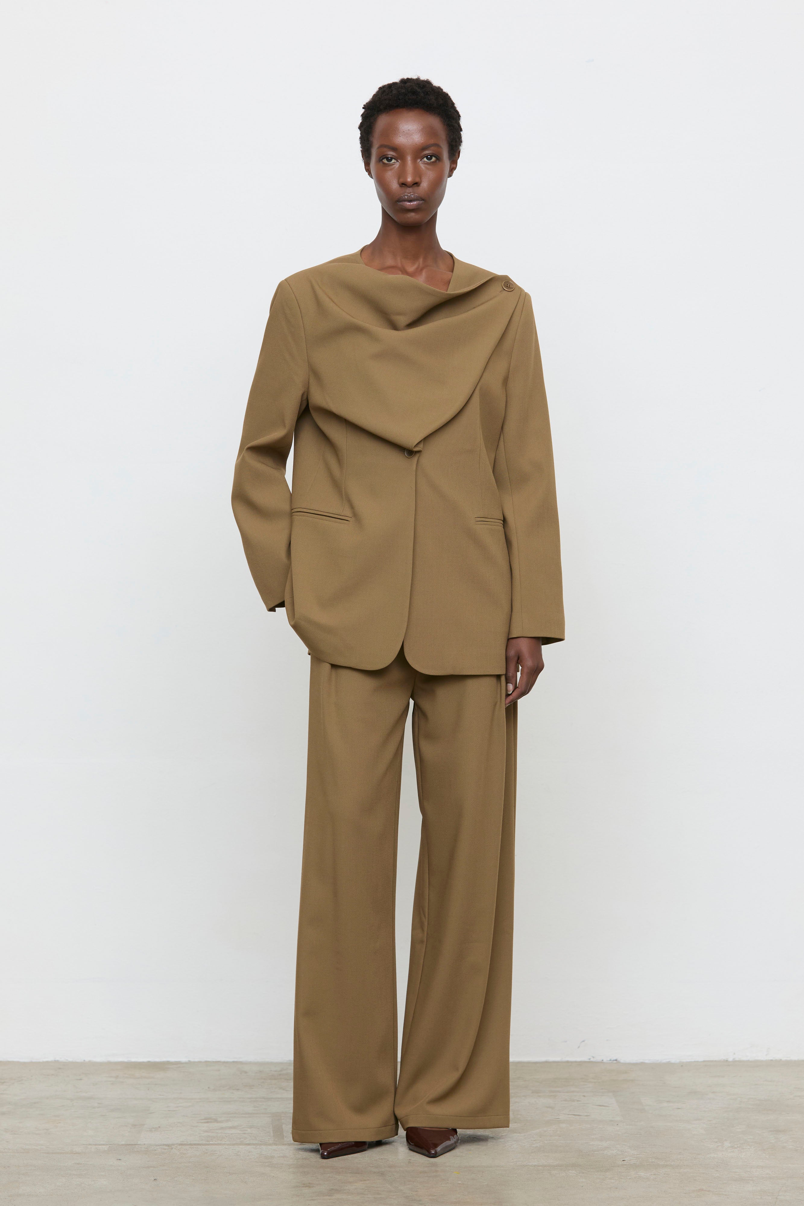 EFW260081 BLAZER