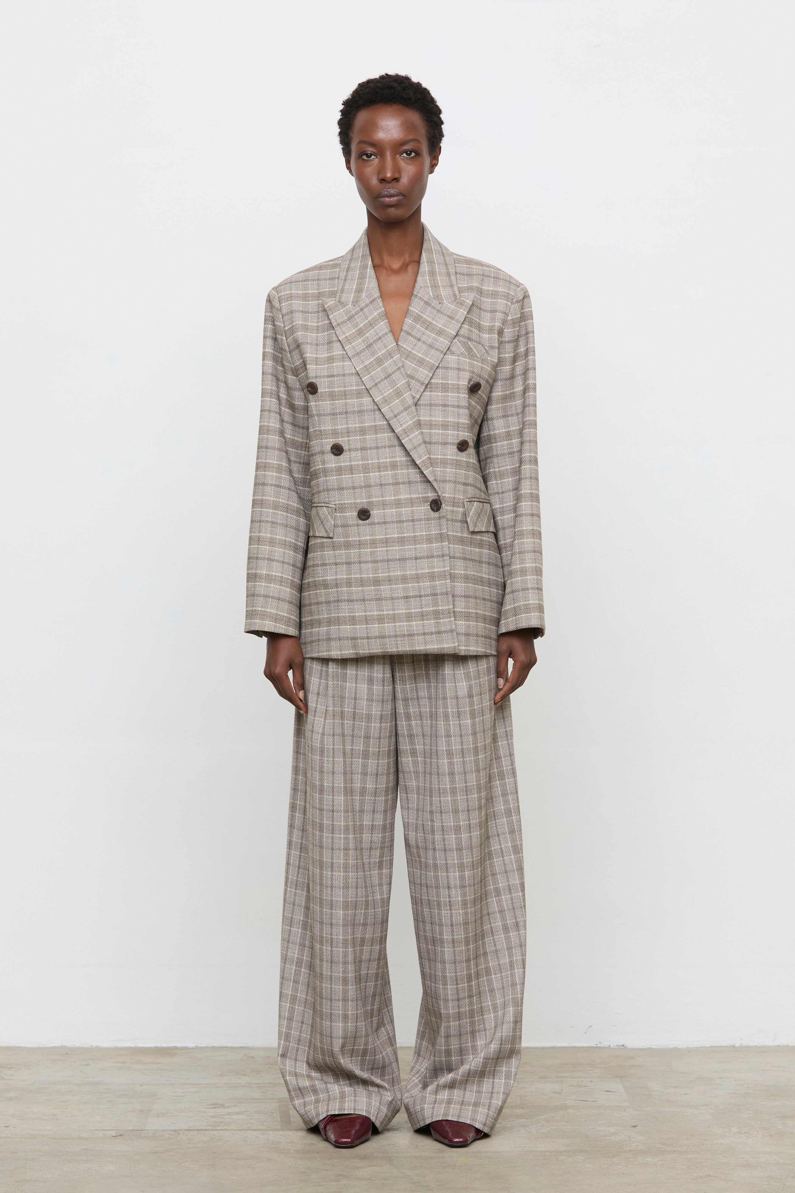 EFW260172 BLAZER