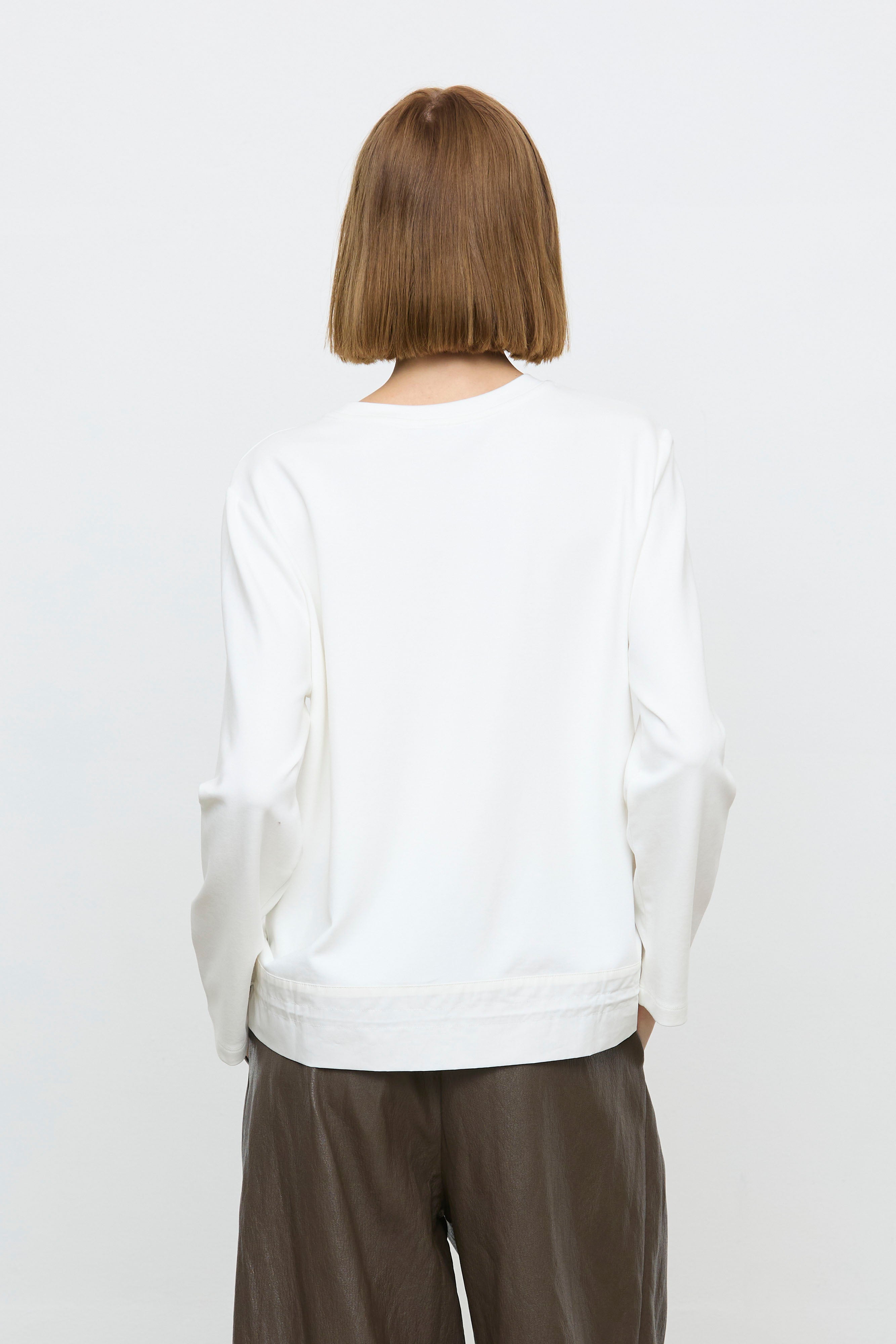 EFW260245 TOP