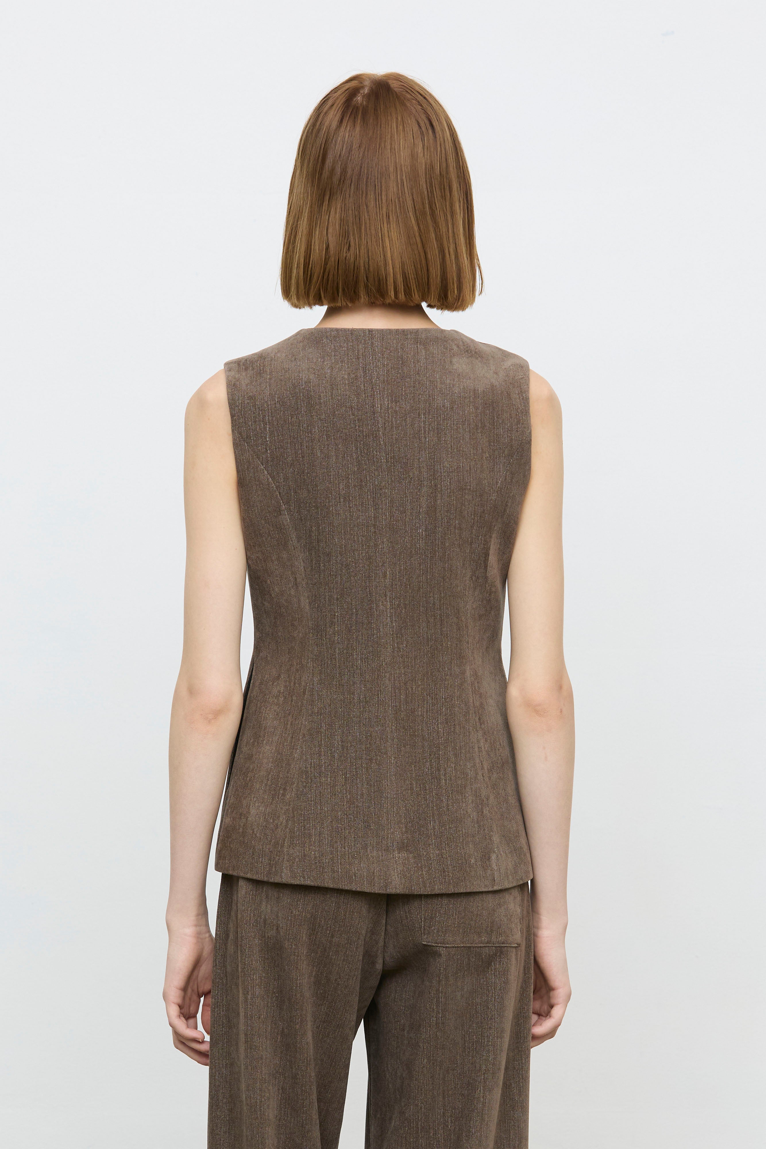 EFW260260 VEST