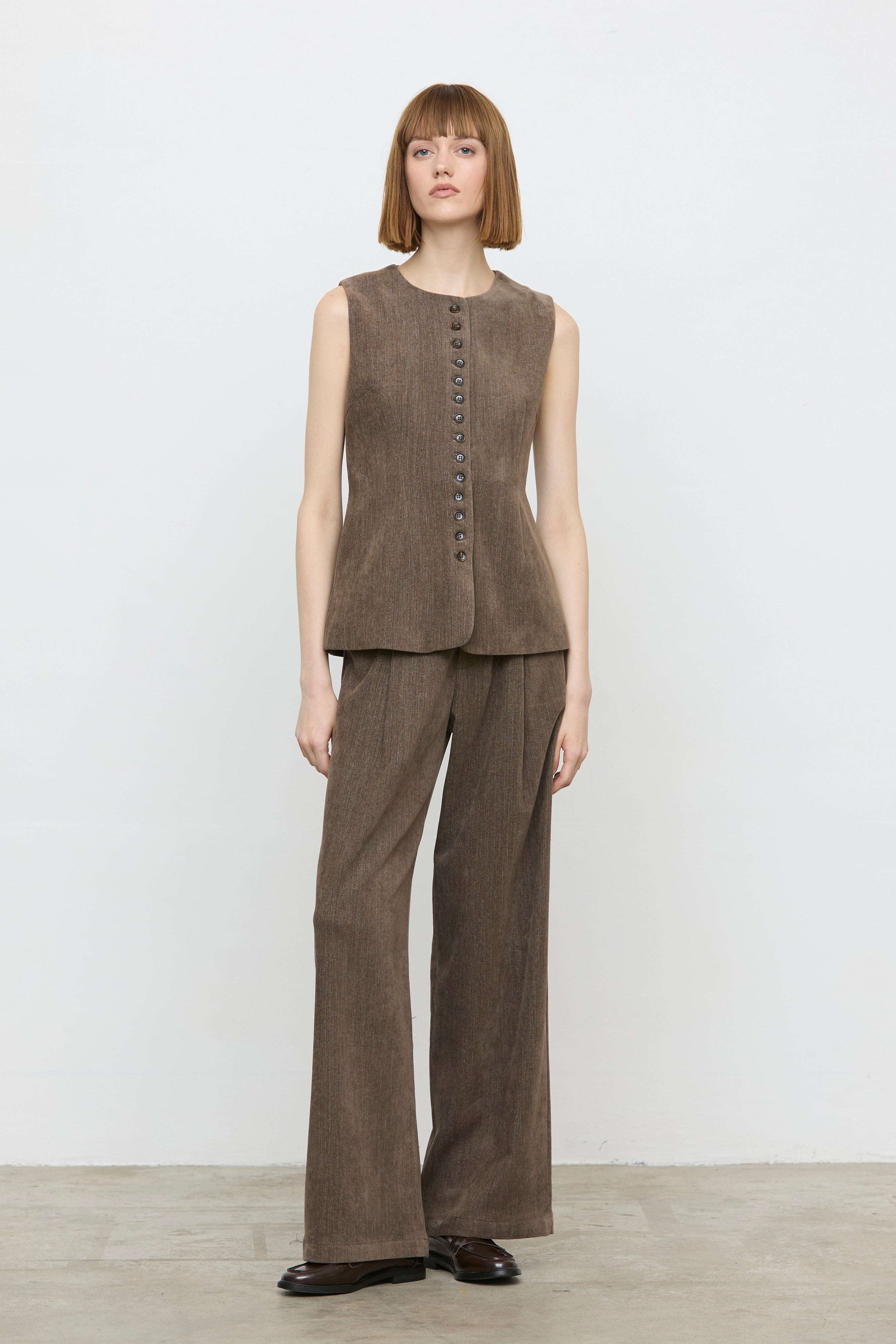 EFW260260 VEST