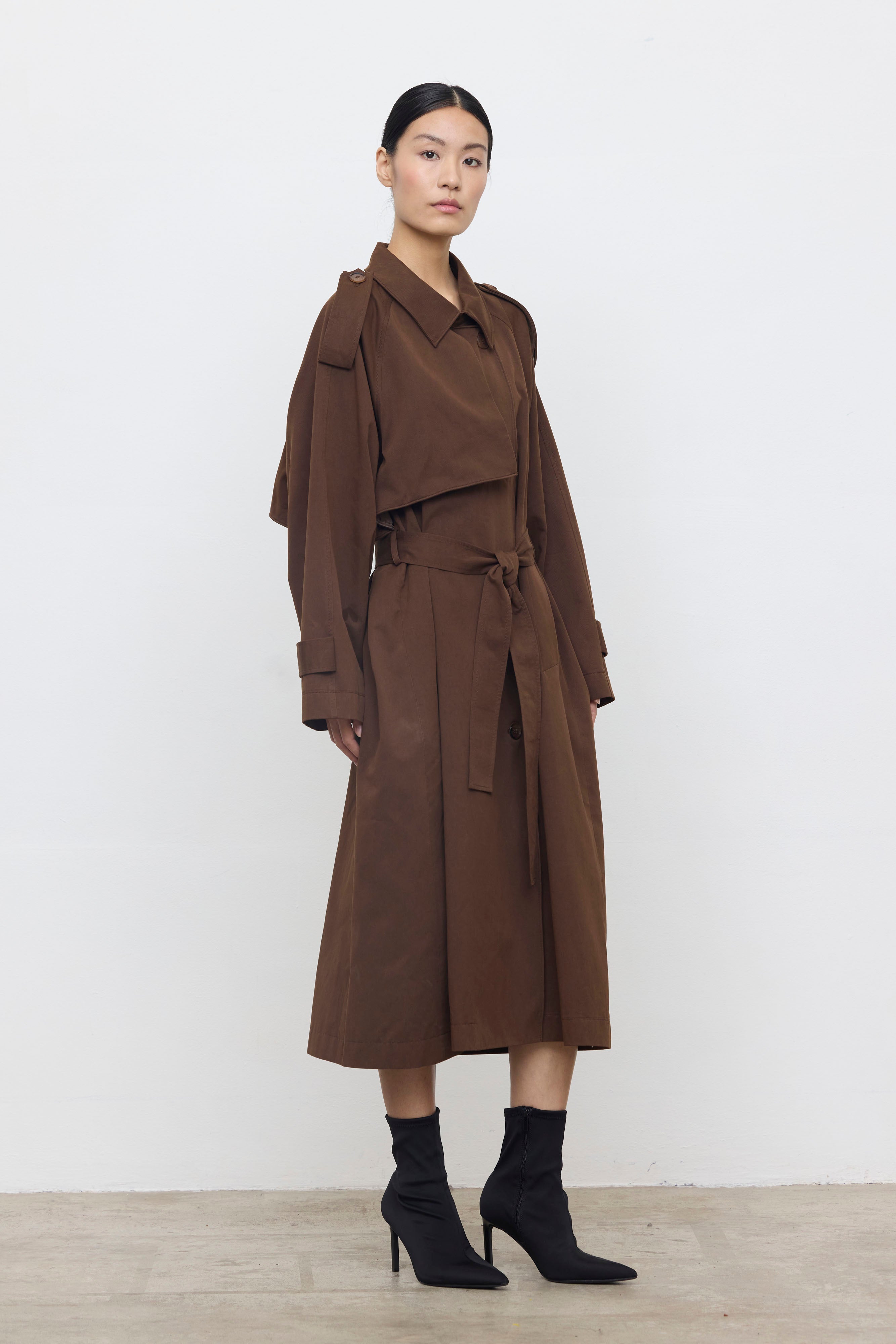 EFW260272 TRENCH