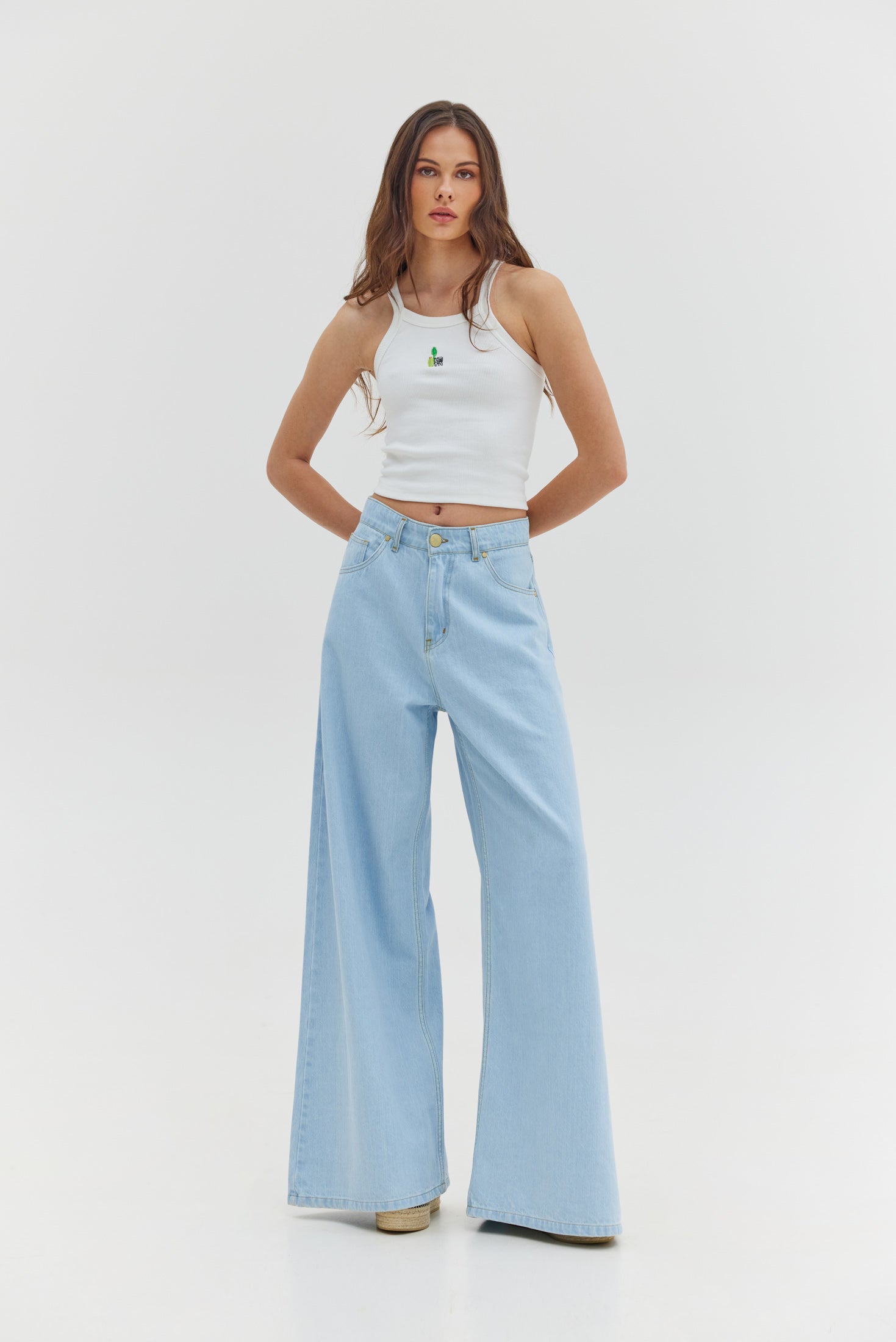 Salem Denim Pants (Extra light blue wash)