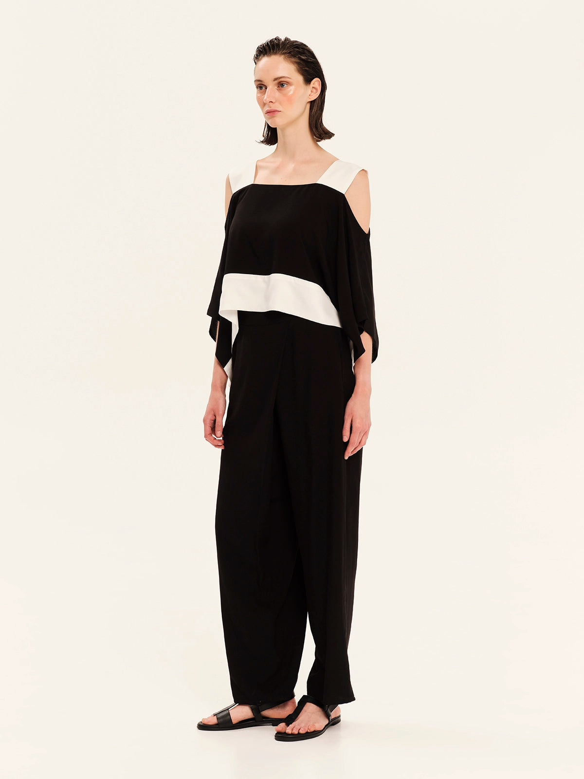 S26458 Oversized Top – Dimensional Play