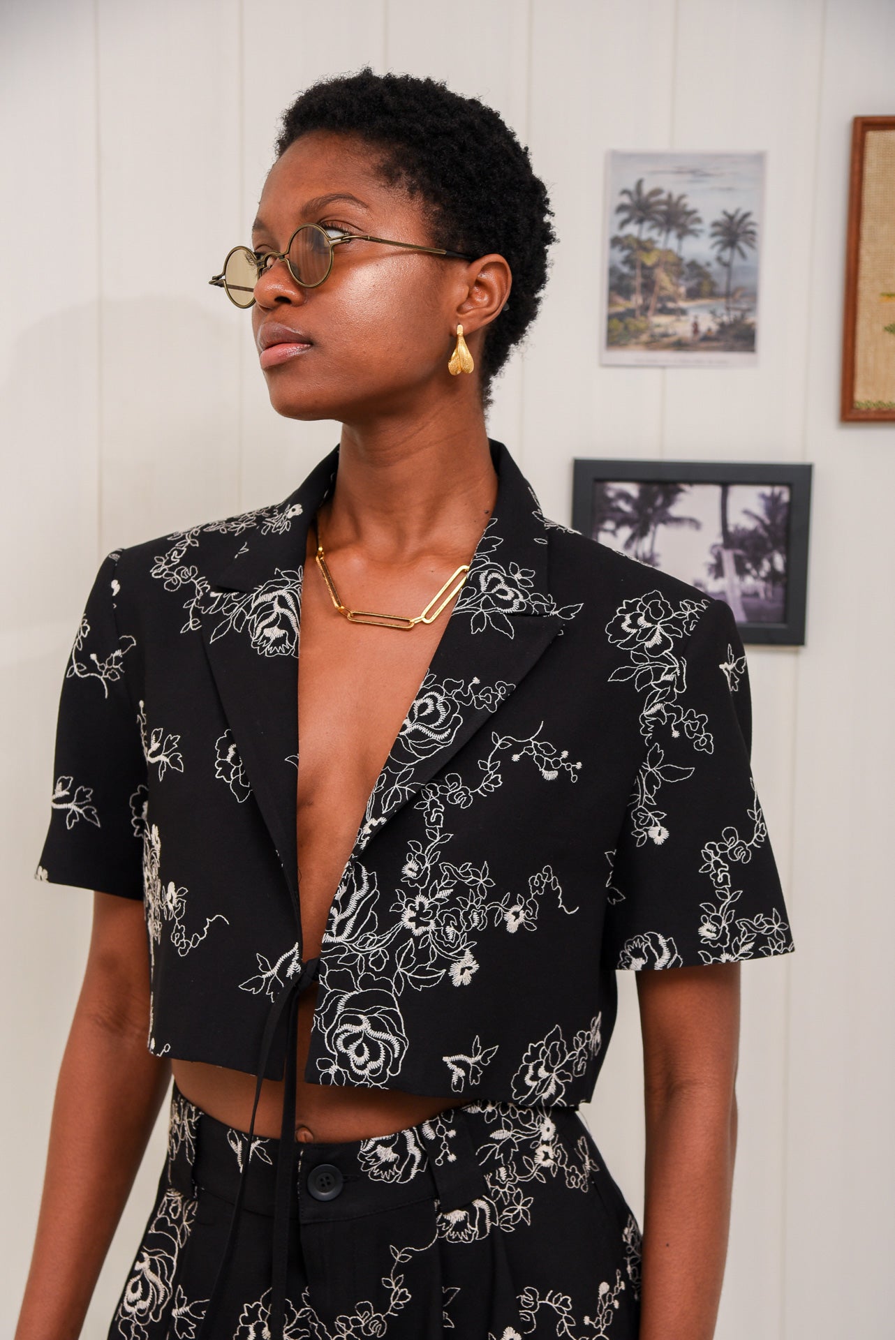 MI LUV YUH CROP BLAZER BLACK