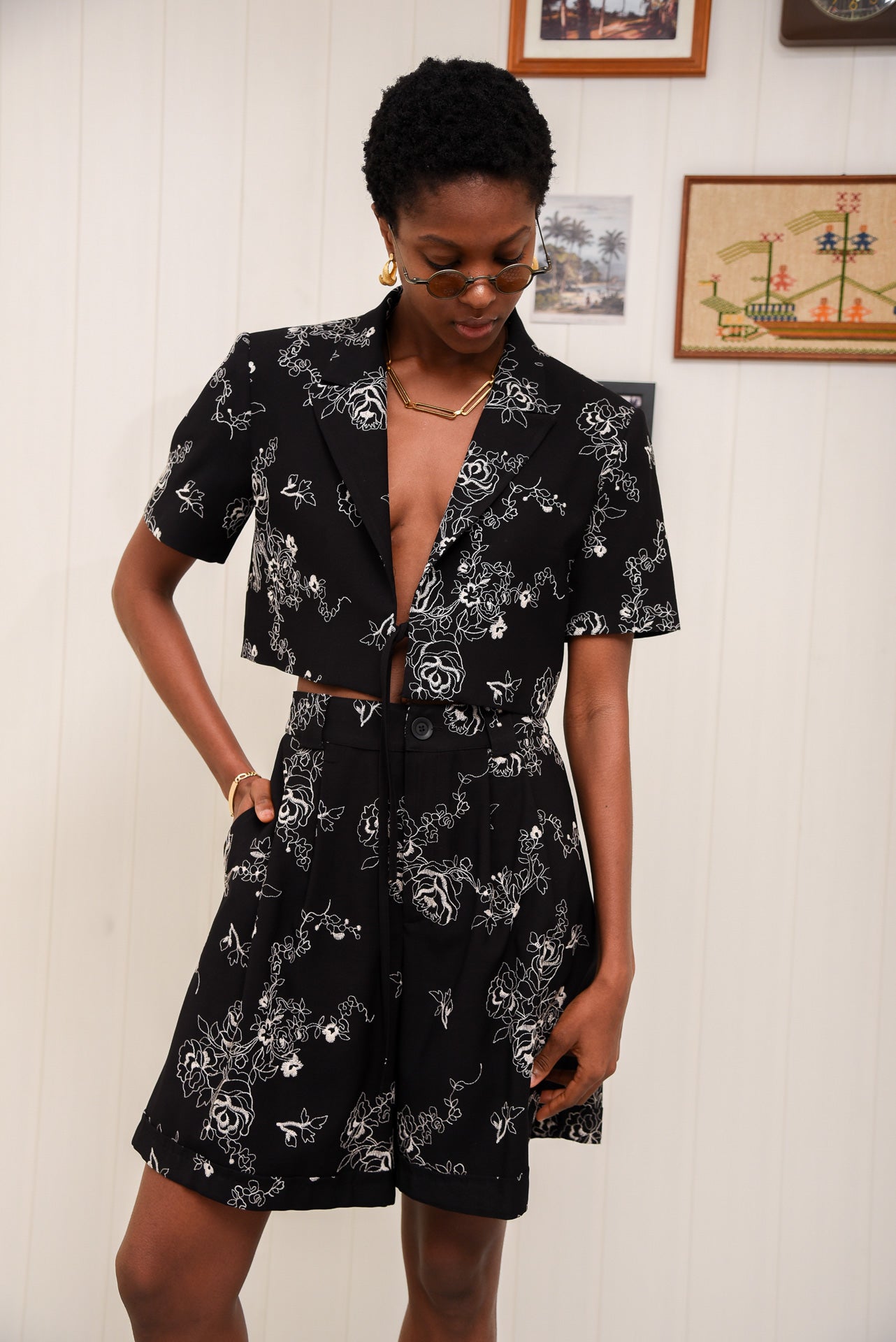 MI LUV YUH CROP BLAZER BLACK