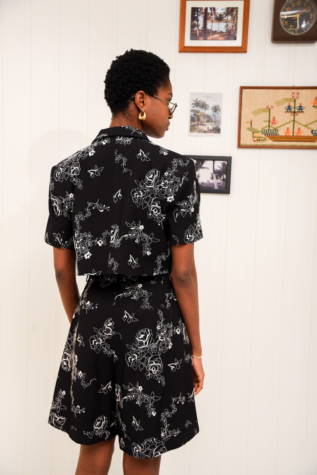 MI LUV YUH CROP BLAZER BLACK