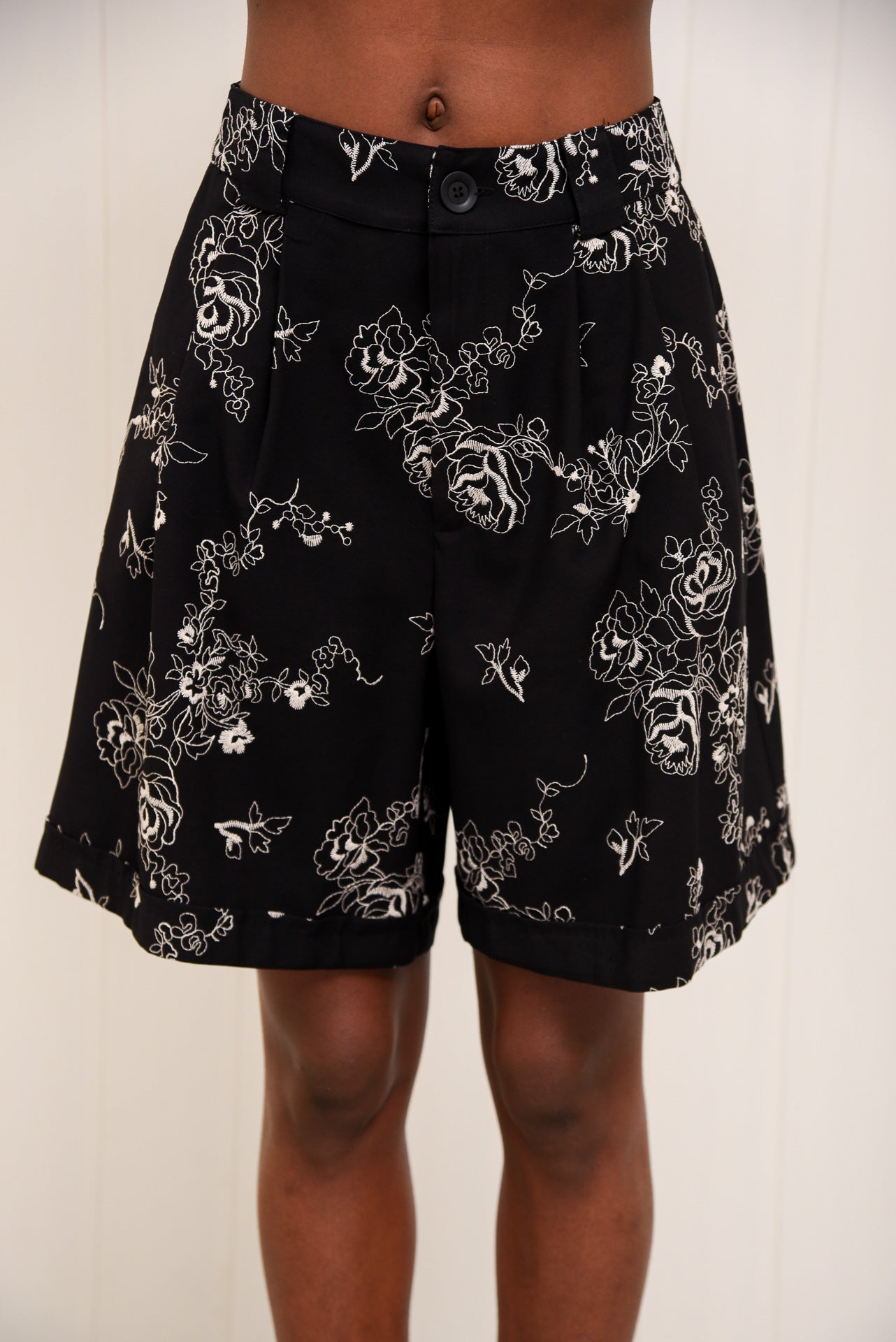 MI LUV YUH SHORTS BLACK