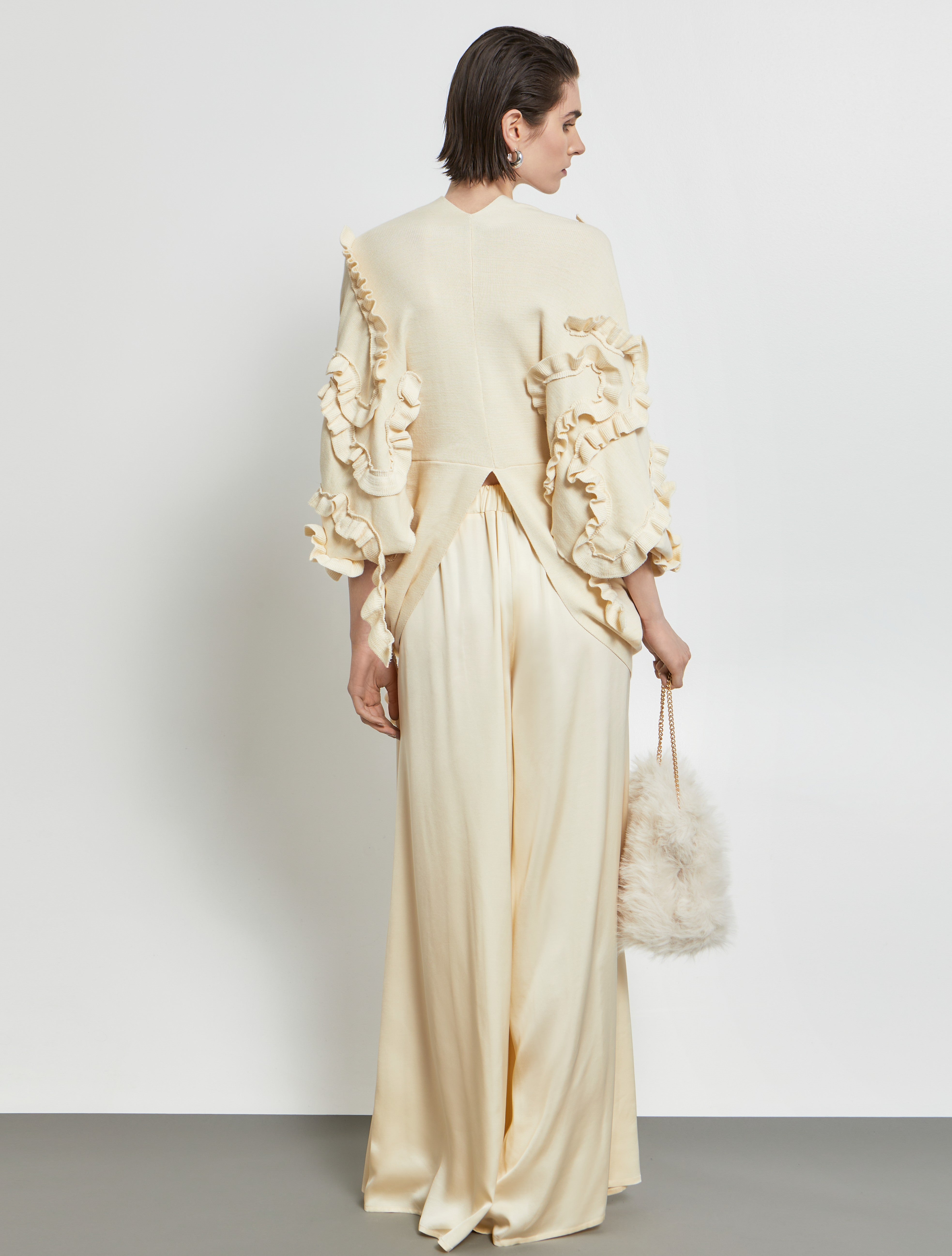 W26914 KNIT CAPE WITH  EMBROIDERED ALL-OVER FRILLS