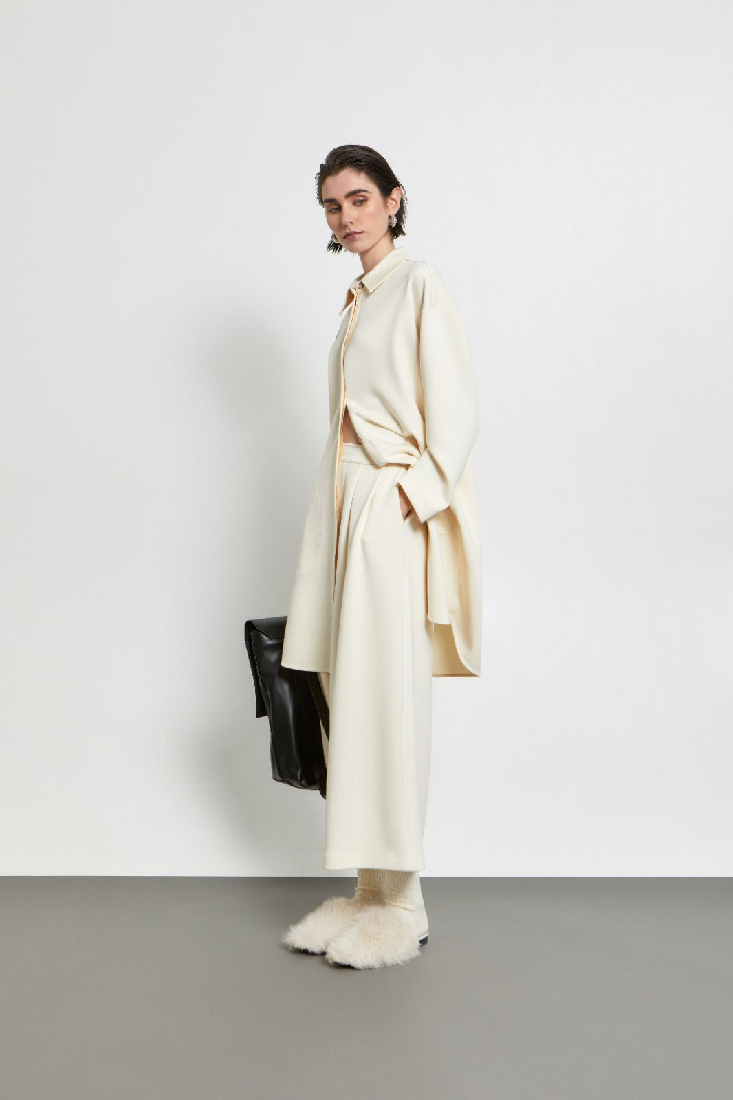 W26258 CROP TROUSERS  WITH FRONT PLEATS